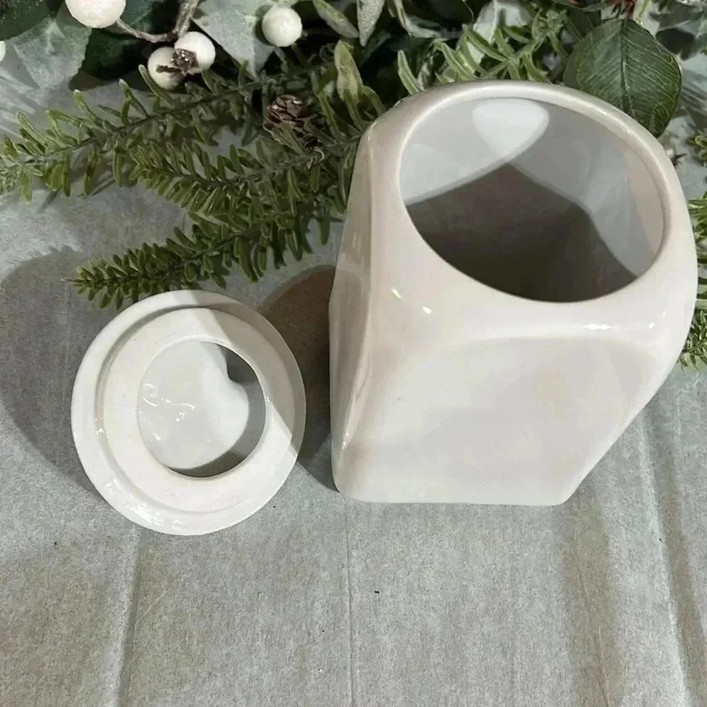 Pier 1 Jar